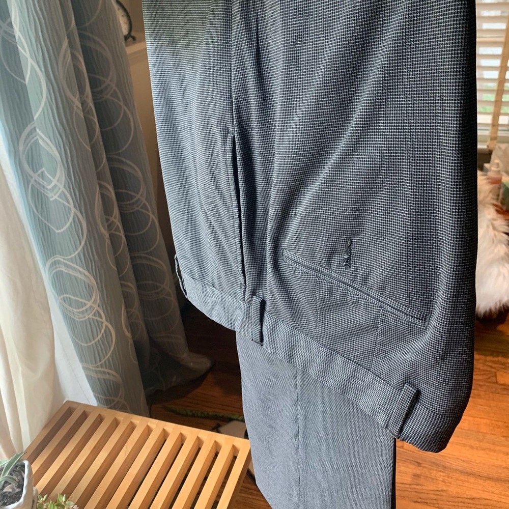 Men‘s Zara dress pants , houndstooth pattern